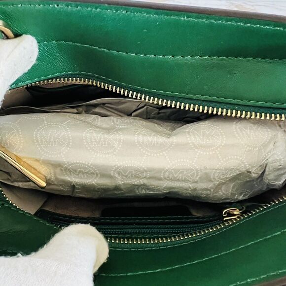 MICHAEL KORS Hamilton Traveler Gooseberry Leather Small Messenger Crossbody Bag - Picture 10 of 11